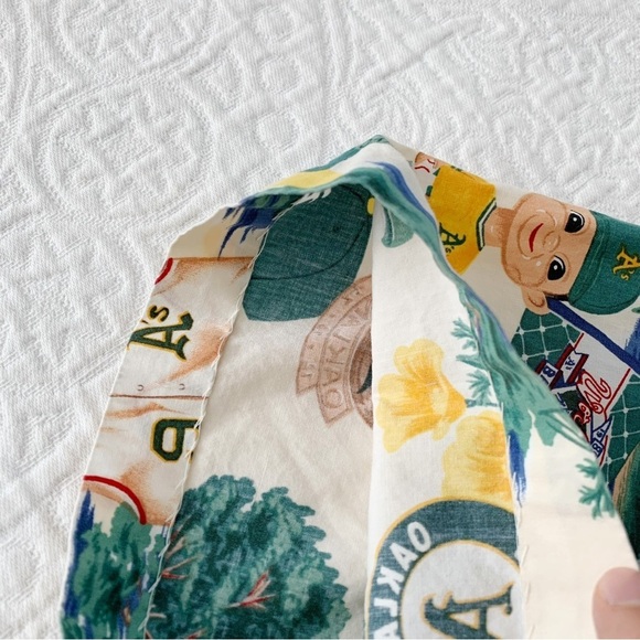 RARE🔥 Reyn Spooner Oakland Athletics Hawaiian Shirt - Picture 3 of 4
